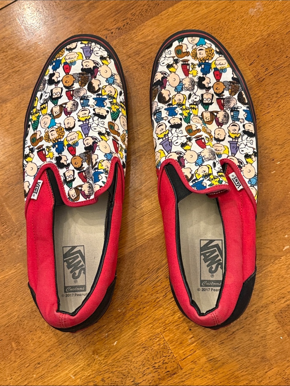 Vans Vans Slip-On Sneakers in Red Multi Peanuts Character Print size 16